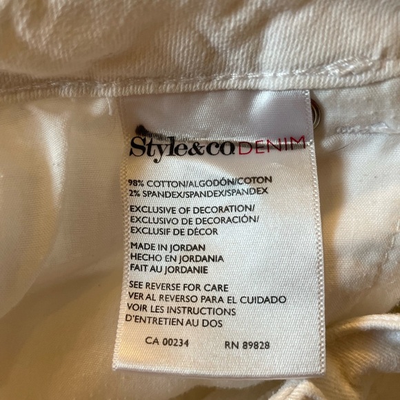 Style & Co. Denim Bermuda cuffed white Jean shorts with accented pockets size 10 - Picture 6 of 6